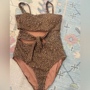 EUC aerie leopard swimsuit
